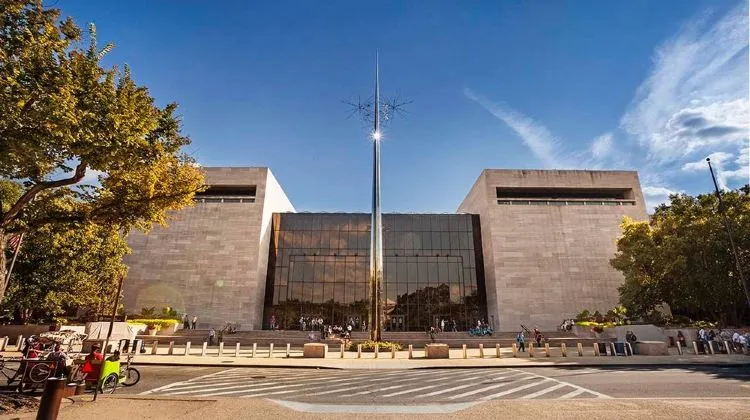 美國國家航空航天博物館，獨特的空天飛行展陳設(shè)計(圖1)
